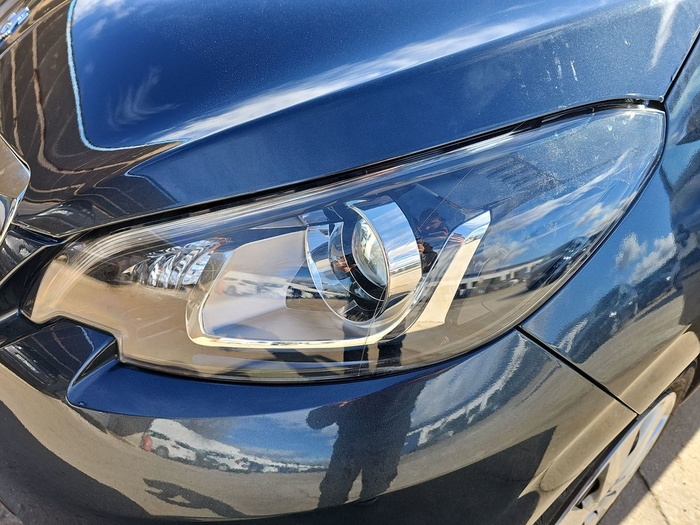 Peugeot 108 1.0 VTi Active 53 kW (72 CV) Vehículo usado en Madrid Peugeot 108 1.0 VTi Active 53 kW (72 CV) Vehículo usado en Madrid