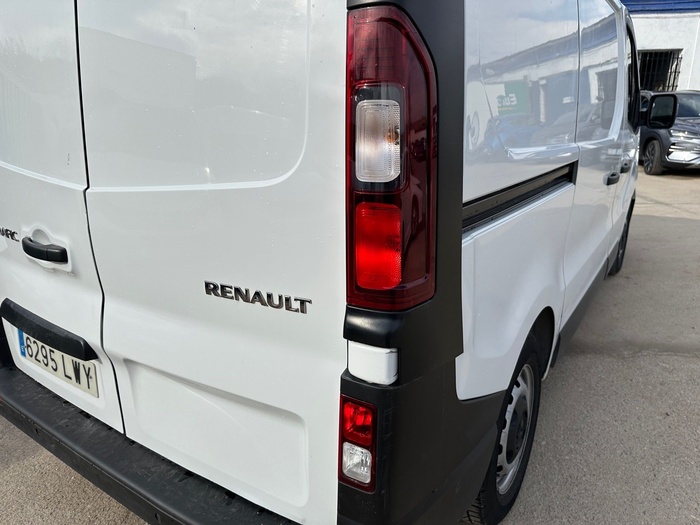 Renault Trafic Furgon Furgon L1H1 Blue dCi 81 kW (110 CV) Vehículo usado en Madrid Renault Trafic Furgon Furgon L1H1 Blue dCi 81 kW (110 CV) Vehículo usado en Madrid