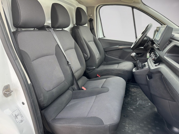 Renault Trafic Furgon Furgon L1H1 Blue dCi 81 kW (110 CV) Vehículo usado en Madrid Renault Trafic Furgon Furgon L1H1 Blue dCi 81 kW (110 CV) Vehículo usado en Madrid