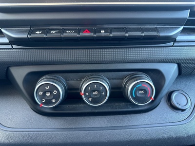 Renault Trafic Furgon Furgon L1H1 Blue dCi 81 kW (110 CV) 18 Renault Trafic Furgon Furgon L1H1 Blue dCi 81 kW (110 CV) 18