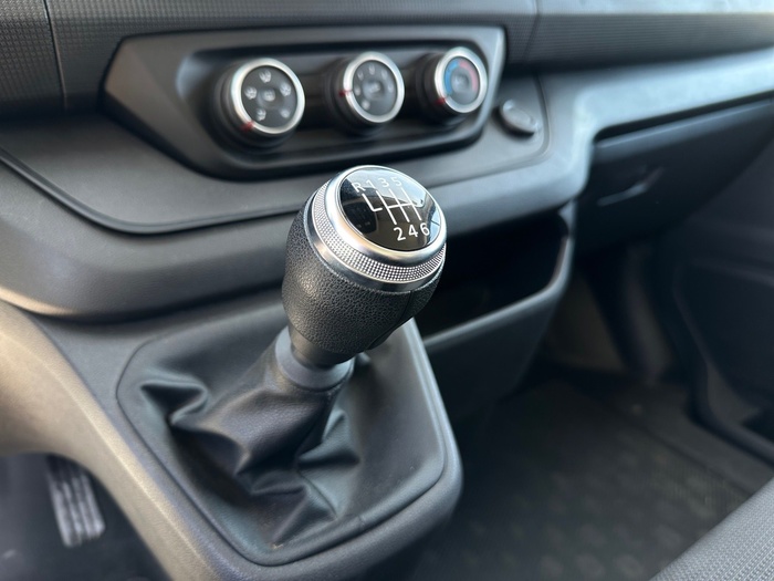 Renault Trafic Furgon Furgon L1H1 Blue dCi 81 kW (110 CV) Vehículo usado en Madrid Renault Trafic Furgon Furgon L1H1 Blue dCi 81 kW (110 CV) Vehículo usado en Madrid