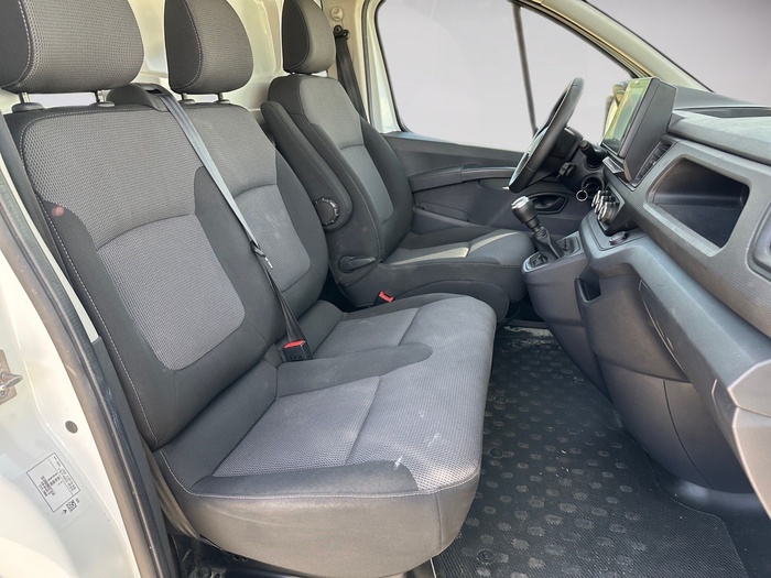 Renault Trafic Furgon Furgon L1H1 Blue dCi 81 kW (110 CV) Vehículo usado en Madrid Renault Trafic Furgon Furgon L1H1 Blue dCi 81 kW (110 CV) Vehículo usado en Madrid