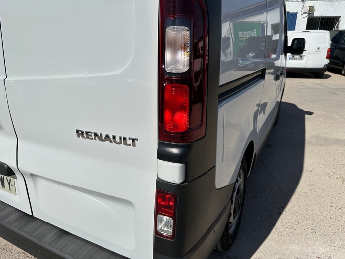 Renault Trafic Furgon Furgon L1H1 Blue dCi 81 kW (110 CV) Vehículo usado en Madrid Renault Trafic Furgon Furgon L1H1 Blue dCi 81 kW (110 CV) Vehículo usado en Madrid