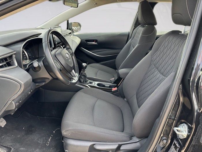 Toyota Corolla 1.5 Sedan 92 kW (125 CV) Vehículo usado en Madrid Toyota Corolla 1.5 Sedan 92 kW (125 CV) Vehículo usado en Madrid