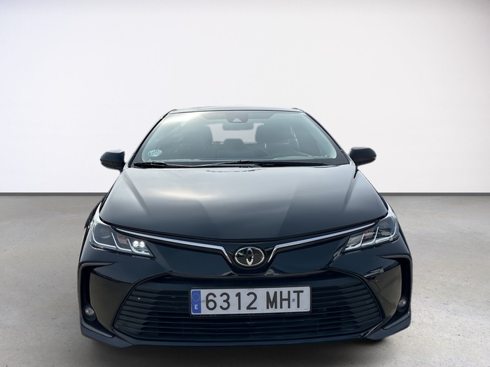 Toyota Corolla 1.5 Sedan 92 kW (125 CV) Vehículo usado en Madrid Toyota Corolla 1.5 Sedan 92 kW (125 CV) Vehículo usado en Madrid