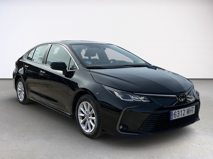 Toyota Corolla 1.5 Sedan 92 kW (125 CV) Vehículo usado en Madrid Toyota Corolla 1.5 Sedan 92 kW (125 CV) Vehículo usado en Madrid