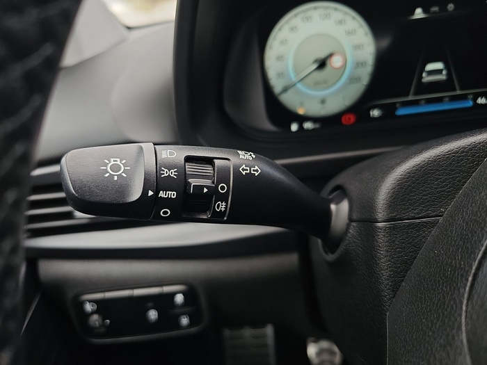 Hyundai Bayon 1.2 MPI Maxx 62 kW (84 CV) Vehículo usado en Madrid Hyundai Bayon 1.2 MPI Maxx 62 kW (84 CV) Vehículo usado en Madrid