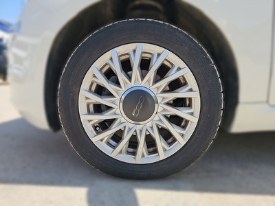 Fiat 500 1.0 Hybrid Dolcevita 51 kW (70 CV) 13 Fiat 500 1.0 Hybrid Dolcevita 51 kW (70 CV) 13