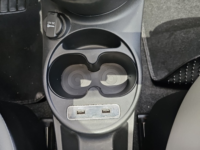 Fiat 500 1.0 Hybrid Dolcevita 51 kW (70 CV) Vehículo usado en Madrid Fiat 500 1.0 Hybrid Dolcevita 51 kW (70 CV) Vehículo usado en Madrid