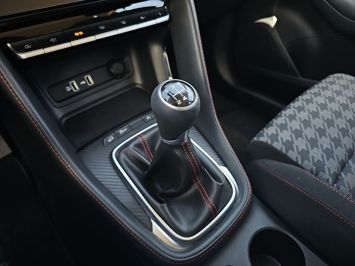 MG ZS 1.5 Comfort 78 kW (106 CV) Vehículo usado en Madrid MG ZS 1.5 Comfort 78 kW (106 CV) Vehículo usado en Madrid