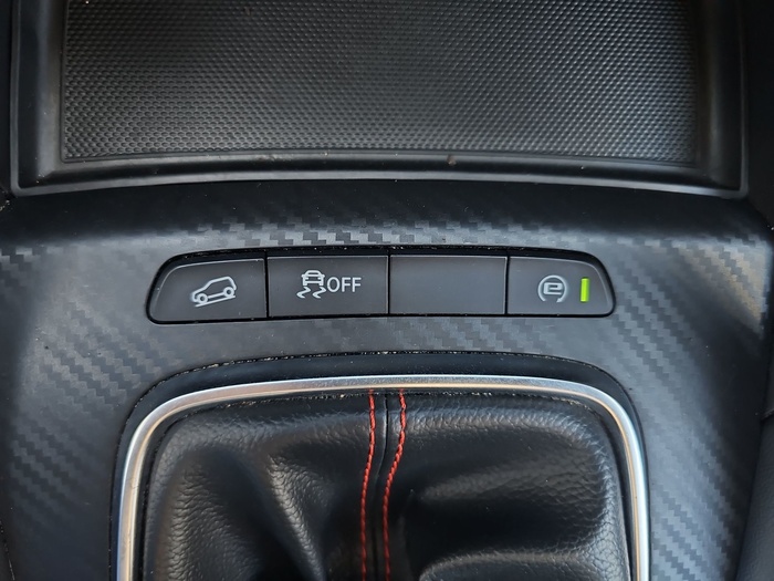 MG ZS 1.5 Comfort 78 kW (106 CV) Vehículo usado en Madrid MG ZS 1.5 Comfort 78 kW (106 CV) Vehículo usado en Madrid