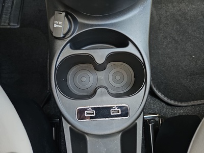 Fiat 500 1.0 Hybrid Dolcevita 51 kW (70 CV) 19 Fiat 500 1.0 Hybrid Dolcevita 51 kW (70 CV) 19