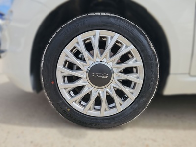 Fiat 500 1.0 Hybrid Dolcevita 51 kW (70 CV) 13 Fiat 500 1.0 Hybrid Dolcevita 51 kW (70 CV) 13