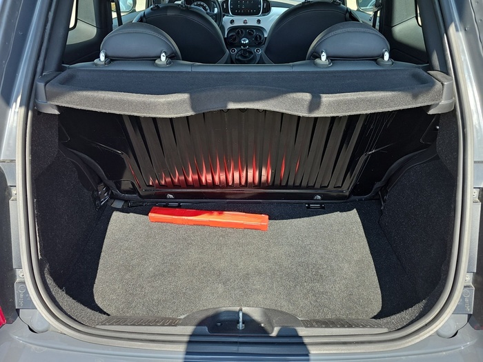 Fiat 500 1.0 Hybrid Connect 51 kW (70 CV) Vehículo usado en Madrid Fiat 500 1.0 Hybrid Connect 51 kW (70 CV) Vehículo usado en Madrid