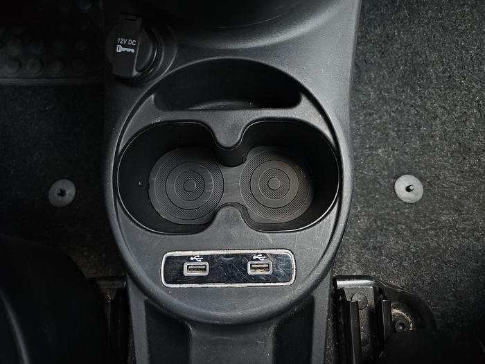 Fiat 500 1.0 Hybrid Connect 51 kW (70 CV) Vehículo usado en Madrid Fiat 500 1.0 Hybrid Connect 51 kW (70 CV) Vehículo usado en Madrid