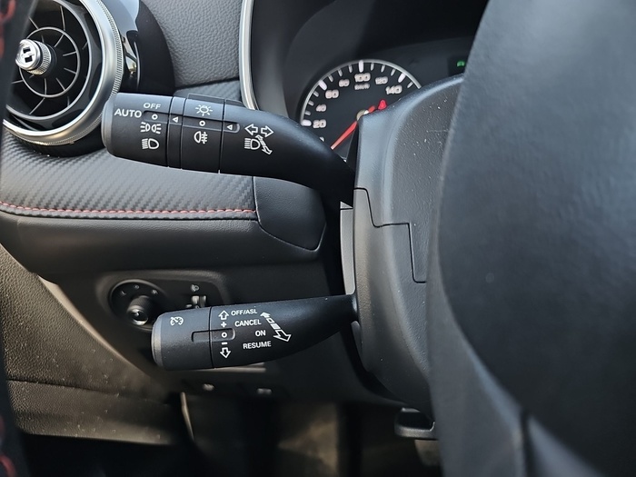 MG ZS 1.0T Comfort Auto 82 kW (111 CV) Vehículo usado en Madrid MG ZS 1.0T Comfort Auto 82 kW (111 CV) Vehículo usado en Madrid