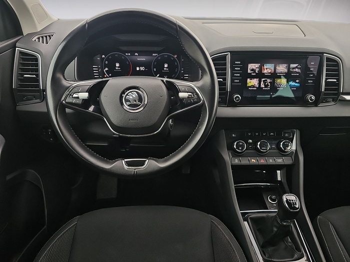 Skoda Karoq 1.0 TSI Ambition 81 kW (110 CV) Vehículo usado en Madrid Skoda Karoq 1.0 TSI Ambition 81 kW (110 CV) Vehículo usado en Madrid