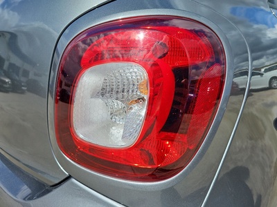 Smart ForFour EQ 60 kW (82 CV) 17 Smart ForFour EQ 60 kW (82 CV) 17