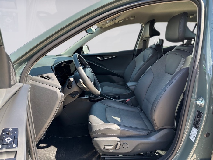 Kia Niro 1.6 GDi HEV Híbrido Drive 104 kW (141 CV) Vehículo usado en Madrid Kia Niro 1.6 GDi HEV Híbrido Drive 104 kW (141 CV) Vehículo usado en Madrid