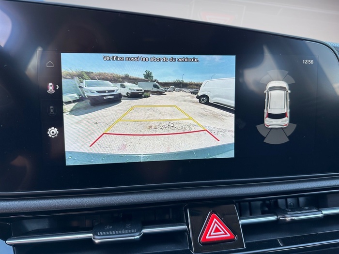 Kia Niro 1.6 GDi HEV Híbrido Drive 104 kW (141 CV) Vehículo usado en Madrid Kia Niro 1.6 GDi HEV Híbrido Drive 104 kW (141 CV) Vehículo usado en Madrid