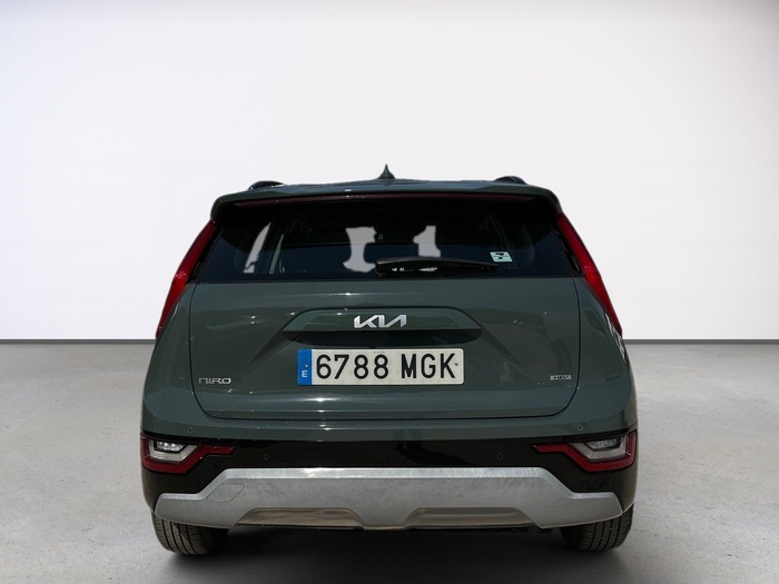 Kia Niro 1.6 GDi HEV Híbrido Drive 104 kW (141 CV) Vehículo usado en Madrid Kia Niro 1.6 GDi HEV Híbrido Drive 104 kW (141 CV) Vehículo usado en Madrid