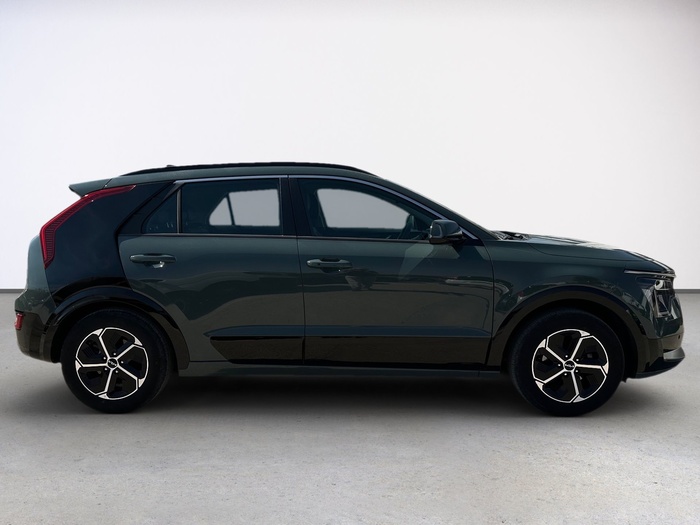 Kia Niro 1.6 GDi HEV Híbrido Drive 104 kW (141 CV) Vehículo usado en Madrid Kia Niro 1.6 GDi HEV Híbrido Drive 104 kW (141 CV) Vehículo usado en Madrid