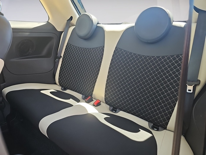 Fiat 500 1.0 Hybrid Dolcevita 51 kW (70 CV) Vehículo usado en Madrid Fiat 500 1.0 Hybrid Dolcevita 51 kW (70 CV) Vehículo usado en Madrid