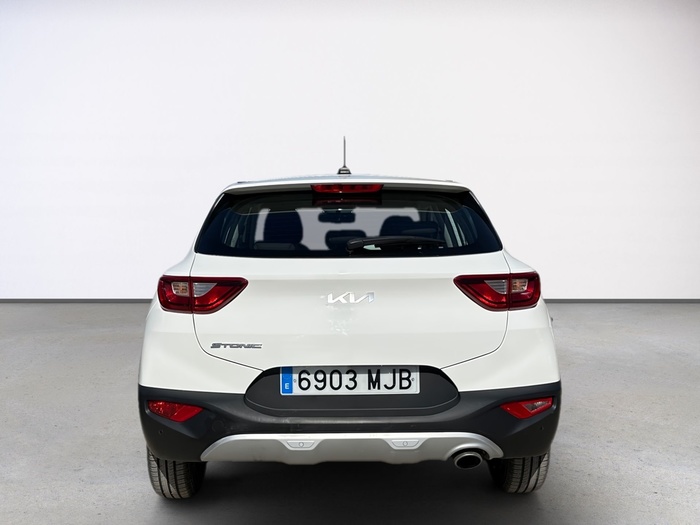 Kia Stonic 1.2 DPi Concept 62 kW (84 CV) Vehículo usado en Madrid Kia Stonic 1.2 DPi Concept 62 kW (84 CV) Vehículo usado en Madrid