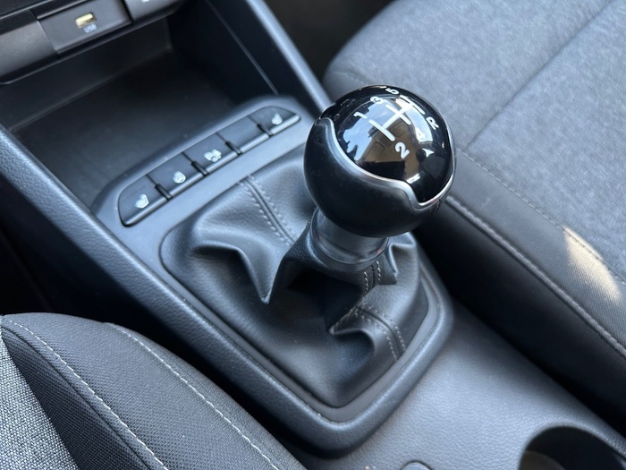 Kia Stonic 1.2 DPi Concept 62 kW (84 CV) Vehículo usado en Madrid Kia Stonic 1.2 DPi Concept 62 kW (84 CV) Vehículo usado en Madrid