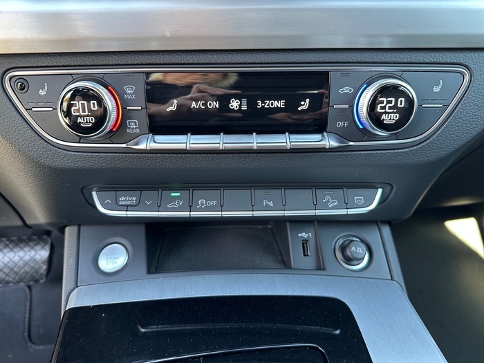 Audi Q5 TFSIe Black Line 55 TFSIe quattro 270 kW (367 CV) S tronic Vehículo usado en Madrid Audi Q5 TFSIe Black Line 55 TFSIe quattro 270 kW (367 CV) S tronic Vehículo usado en Madrid