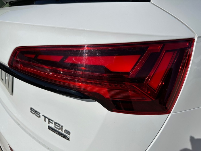 Audi Q5 TFSIe Black Line 55 TFSIe quattro 270 kW (367 CV) S tronic Vehículo usado en Madrid Audi Q5 TFSIe Black Line 55 TFSIe quattro 270 kW (367 CV) S tronic Vehículo usado en Madrid