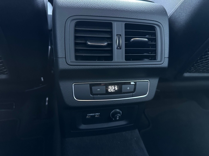 Audi Q5 TFSIe Black Line 55 TFSIe quattro 270 kW (367 CV) S tronic Vehículo usado en Madrid Audi Q5 TFSIe Black Line 55 TFSIe quattro 270 kW (367 CV) S tronic Vehículo usado en Madrid