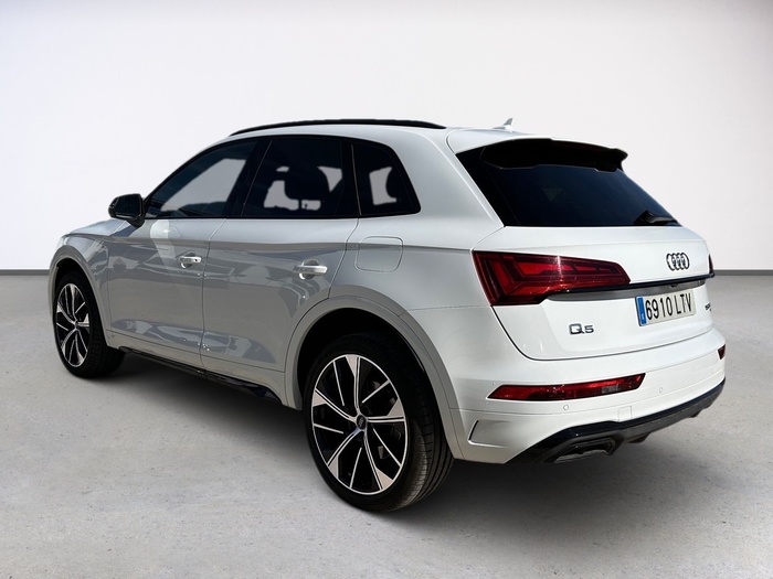 Audi Q5 TFSIe Black Line 55 TFSIe quattro 270 kW (367 CV) S tronic Vehículo usado en Madrid Audi Q5 TFSIe Black Line 55 TFSIe quattro 270 kW (367 CV) S tronic Vehículo usado en Madrid