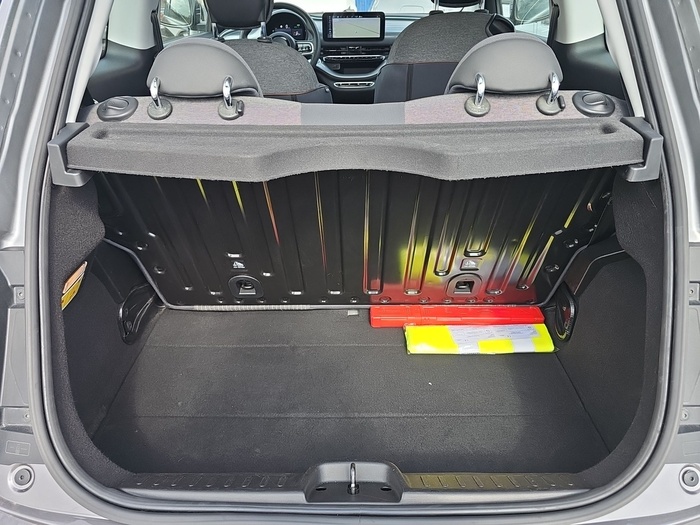 Fiat 500 Electrico 500 Icon Hb 320km 85 kW (118 CV) Vehículo usado en Madrid Fiat 500 Electrico 500 Icon Hb 320km 85 kW (118 CV) Vehículo usado en Madrid