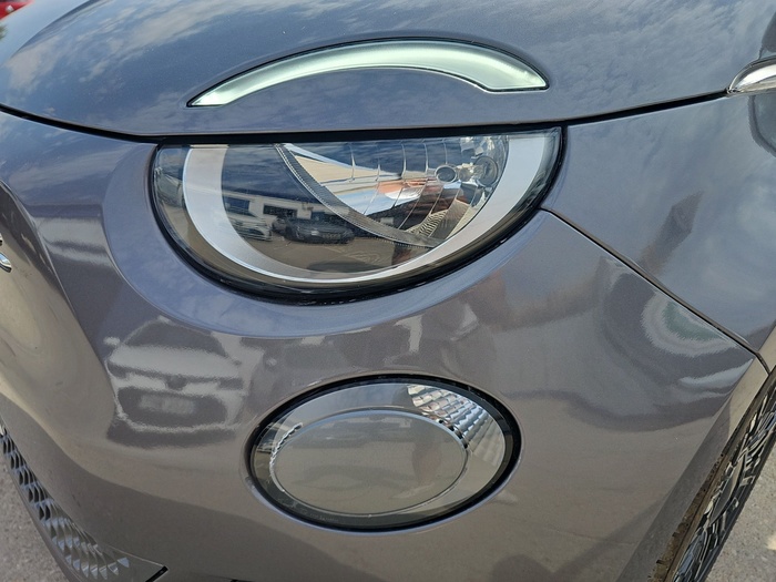 Fiat 500 Electrico 500 Icon Hb 320km 85 kW (118 CV) Vehículo usado en Madrid Fiat 500 Electrico 500 Icon Hb 320km 85 kW (118 CV) Vehículo usado en Madrid