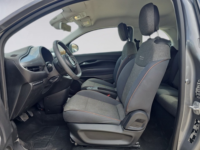 Fiat 500 Electrico 500 Icon Hb 320km 85 kW (118 CV) Vehículo usado en Madrid Fiat 500 Electrico 500 Icon Hb 320km 85 kW (118 CV) Vehículo usado en Madrid