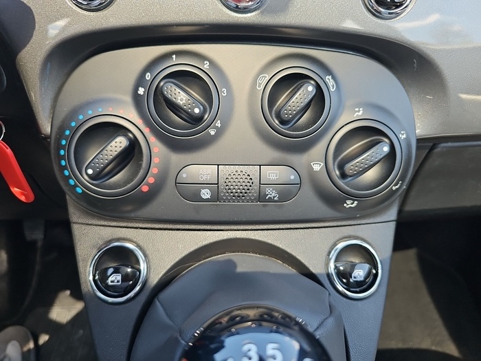 Fiat 500 1.0 Hybrid Dolcevita 51 kW (70 CV) Vehículo usado en Madrid Fiat 500 1.0 Hybrid Dolcevita 51 kW (70 CV) Vehículo usado en Madrid