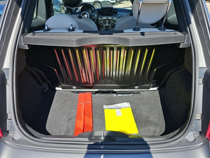 Fiat 500 1.0 Hybrid Dolcevita 51 kW (70 CV) Vehículo usado en Madrid Fiat 500 1.0 Hybrid Dolcevita 51 kW (70 CV) Vehículo usado en Madrid