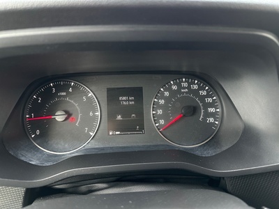 Renault Trafic Furgon L1H1 Blue dCi 81 Kw (110 CV) 10 Renault Trafic Furgon L1H1 Blue dCi 81 Kw (110 CV) 10