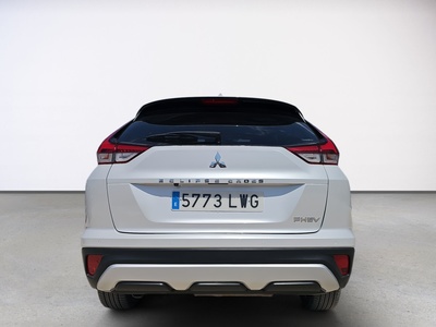 Mitsubishi Eclipse Cross 2.4 PHEV Kaiteki 4WD Auto 138 kW (188 CV) 5 Mitsubishi Eclipse Cross 2.4 PHEV Kaiteki 4WD Auto 138 kW (188 CV) 5