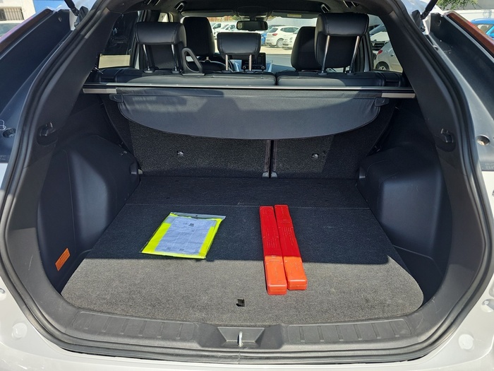 Mitsubishi Eclipse Cross 2.4 PHEV Kaiteki 4WD Auto 138 kW (188 CV) Vehículo usado en Madrid Mitsubishi Eclipse Cross 2.4 PHEV Kaiteki 4WD Auto 138 kW (188 CV) Vehículo usado en Madrid