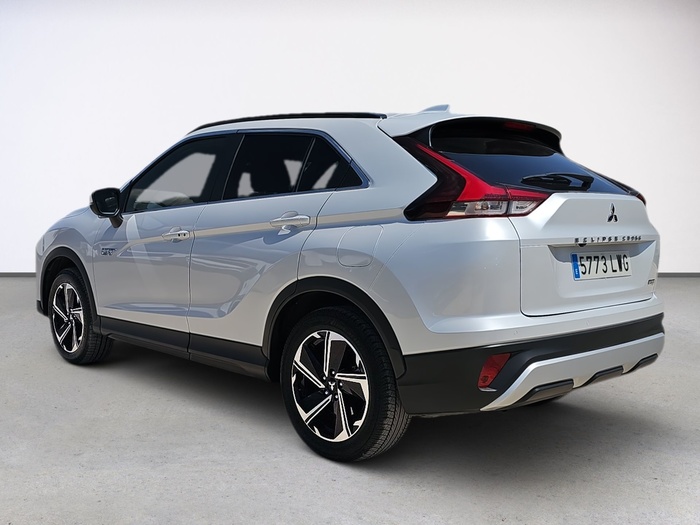 Mitsubishi Eclipse Cross 2.4 PHEV Kaiteki 4WD Auto 138 kW (188 CV) Vehículo usado en Madrid Mitsubishi Eclipse Cross 2.4 PHEV Kaiteki 4WD Auto 138 kW (188 CV) Vehículo usado en Madrid