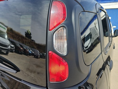 Fiat Panda 1.0 Gse City Cross 51 kW (70 CV) 17 Fiat Panda 1.0 Gse City Cross 51 kW (70 CV) 17