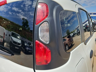 Fiat Panda 1.0 Gse City Cross 51 kW (70 CV) 17 Fiat Panda 1.0 Gse City Cross 51 kW (70 CV) 17