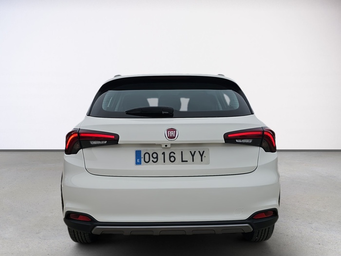 Fiat Tipo 1.0 City Cross 74 kW (101 CV) Vehículo usado en Madrid Fiat Tipo 1.0 City Cross 74 kW (101 CV) Vehículo usado en Madrid