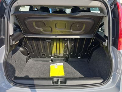 Fiat Panda 1.0 Hybrid GSE City Life 51 kW (70 CV) 6 Fiat Panda 1.0 Hybrid GSE City Life 51 kW (70 CV) 6