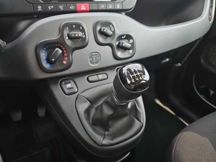 Fiat Panda 1.0 Hybrid GSE City Life 51 kW (70 CV) Vehículo usado en Madrid Fiat Panda 1.0 Hybrid GSE City Life 51 kW (70 CV) Vehículo usado en Madrid