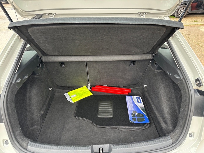 Volkswagen Taigo Life 1.0 TSI 70 kW (95 CV) Vehículo usado en Madrid Volkswagen Taigo Life 1.0 TSI 70 kW (95 CV) Vehículo usado en Madrid