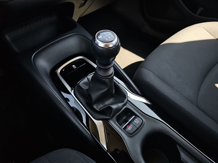 Toyota Corolla Sedan 1.5 125 Active 92 kW (125 Cv) Vehículo usado en Madrid Toyota Corolla Sedan 1.5 125 Active 92 kW (125 Cv) Vehículo usado en Madrid