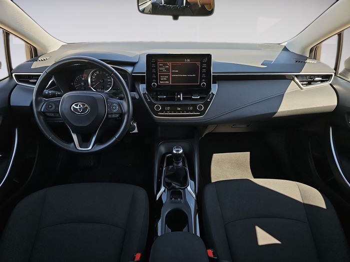 Toyota Corolla Sedan 1.5 125 Active 92 kW (125 Cv) Vehículo usado en Madrid Toyota Corolla Sedan 1.5 125 Active 92 kW (125 Cv) Vehículo usado en Madrid